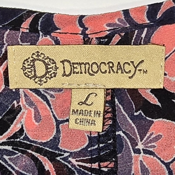 2/$30 Democracy Floral Pink and Black Women's Bouse Size L Mature - Picture 4 of 11